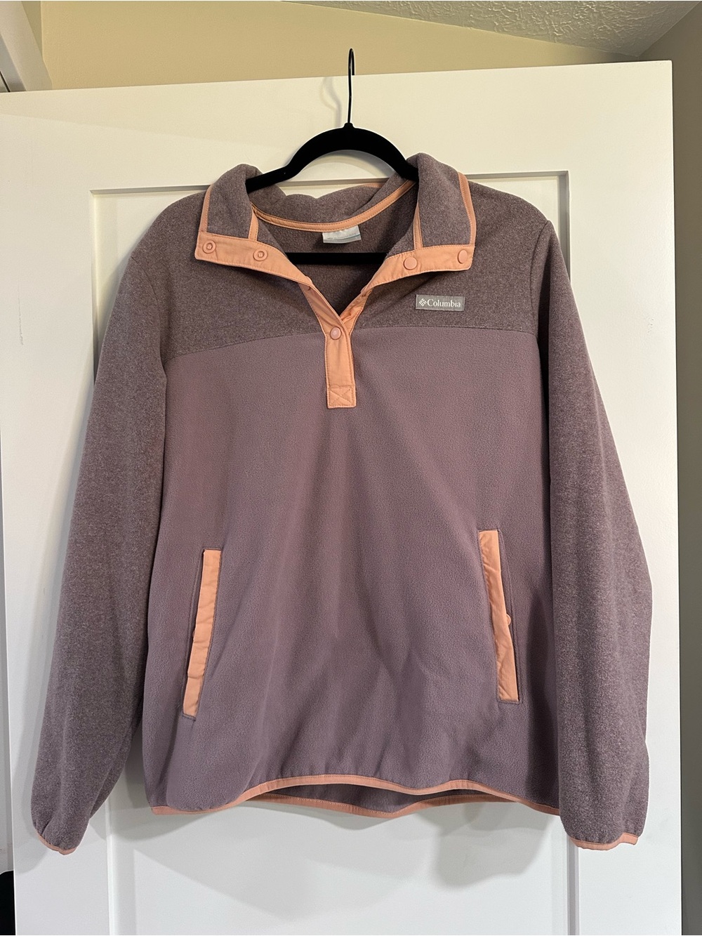 Columbia Women’s Mauve Fleece Pullover with Peach Accents